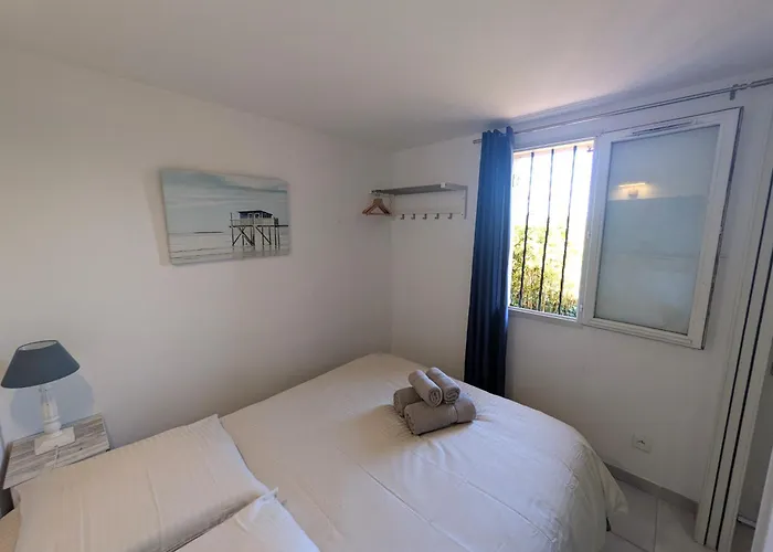 L'oasis - T2 Avec Jardin - Piscine - Clim - Parking & A 200m *