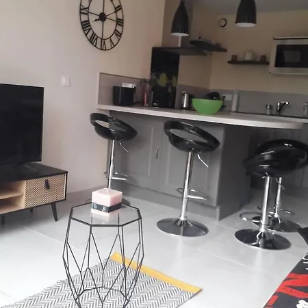 Nid Douillet F2, Clim, Jardin, Piscine, Parking, 200 M Apartment Palavas-les-Flots